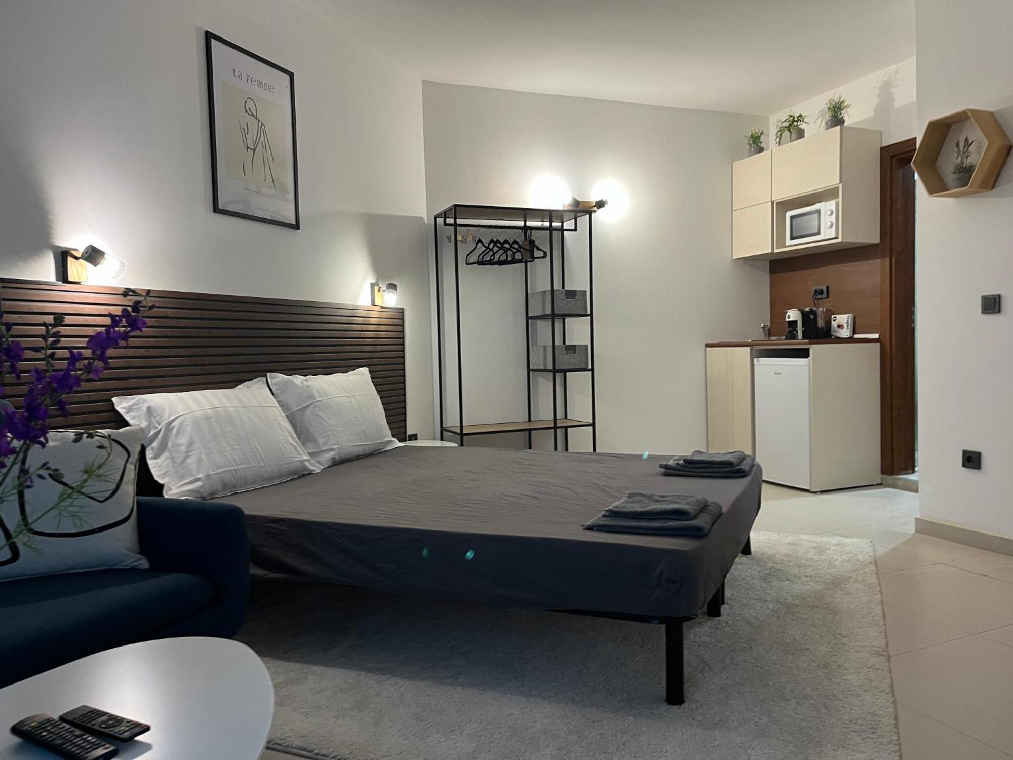 Golf Coast Boutique Studio With Sea View トポラ エクステリア 写真